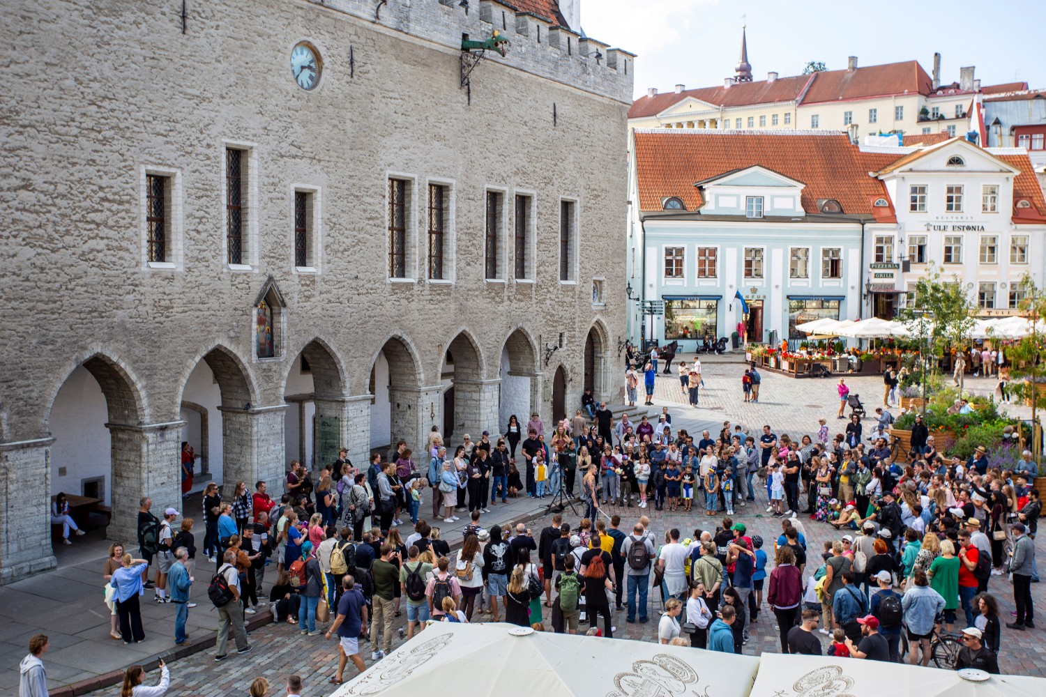 Tänavaetendus Tallinna Raekoja platsil